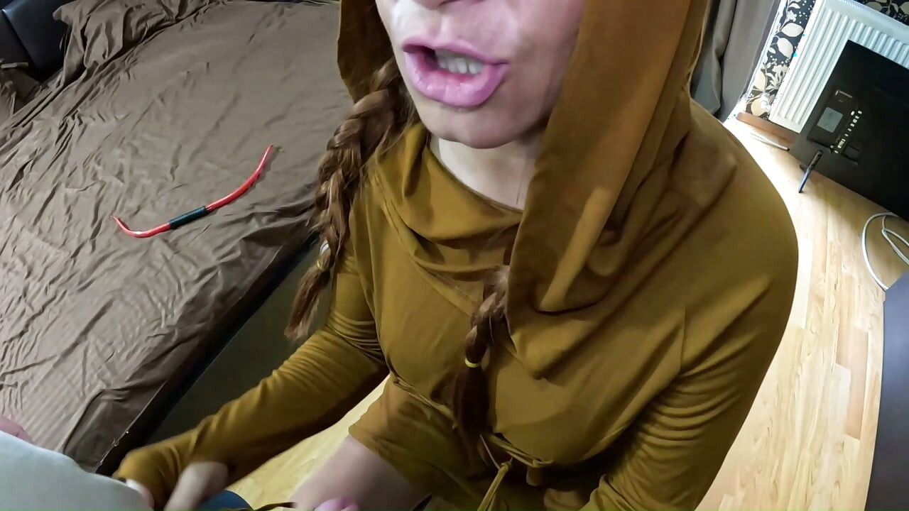 Miss Hood Porno Parody - Naughty Fairytale Fuck, Deepthroat & Double Cum on Cape