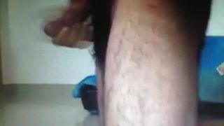 Ragazzo indiano che si masturba un cazzo duro e succoso sexy