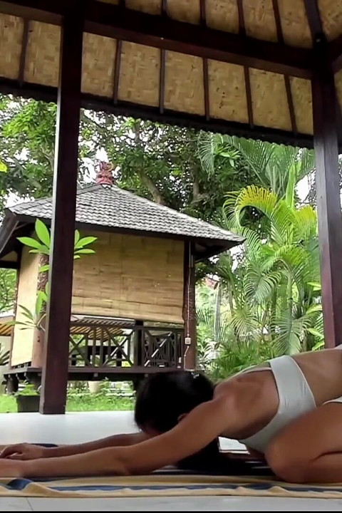 Sensual Outdoor Yoga in Skirt & Bare Feet