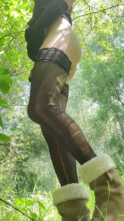 Sissy crossdresser outdoors, walking in public | Clip 1