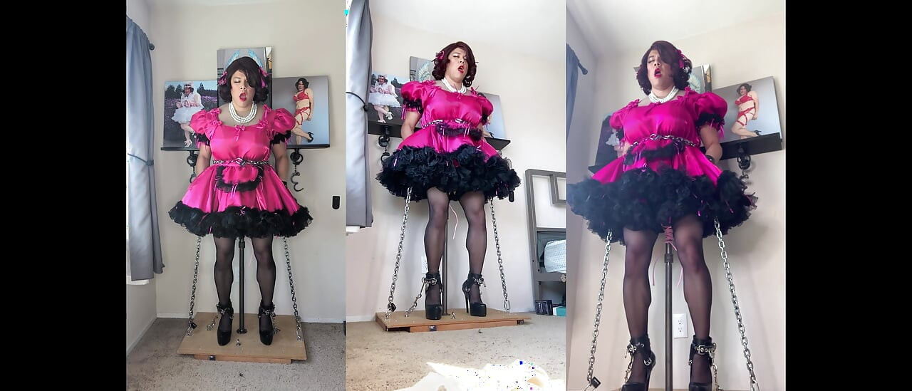 Pembantu rumah banci merah jambu Candy dikunci ke tangan dildonya dan menunggang tiangnya