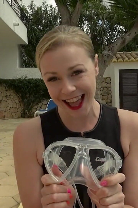 Underwater Wetsuit & Mask Fetish Filling, Bubbles & Breath Control