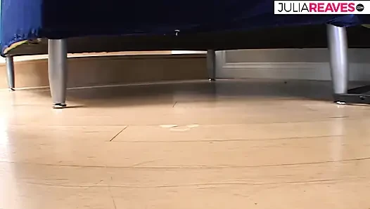 Pantat bahenol cewek rambut pirang ini dientot habis-habisan sama kontol raksasa sampai dicrot di dalam