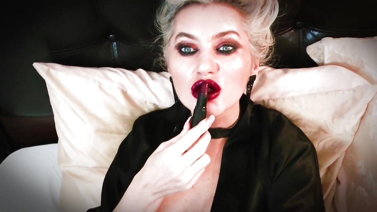 Zmuszony do całowania (część 5)