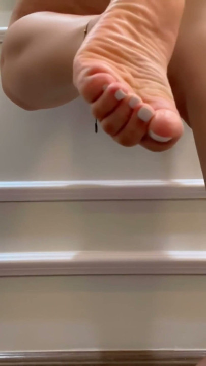 Hot Feet Irani