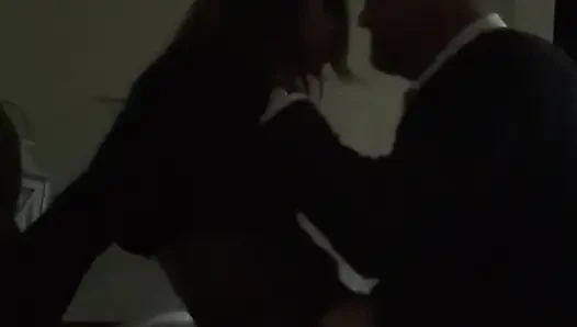 Istri yang lagi selingkuh ngajak tetangganya untuk ngopi