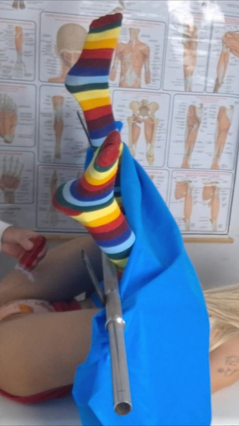 التوتر بين الطبيب والمريض ينتهي بقذف المني! | مقطع 1