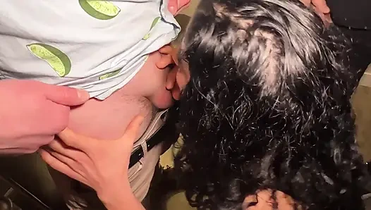 16 adam grup seks sürtük Vanessa Cliff - Cliff Media Productions