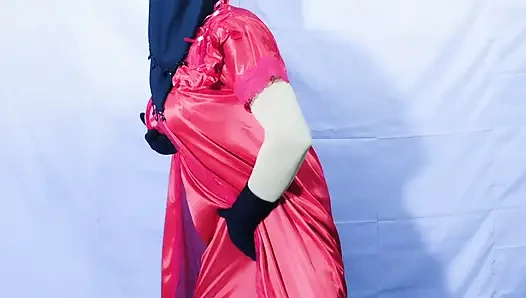 Indian hot beautiful Bhabhi dancing and having sex openly in her room