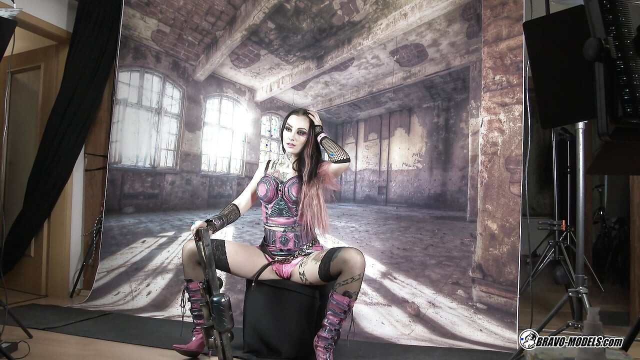 Sharlotte Thorne - 431 - sessão de fotos nos bastidores