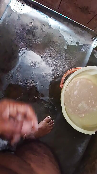 Bath room hand pump  out