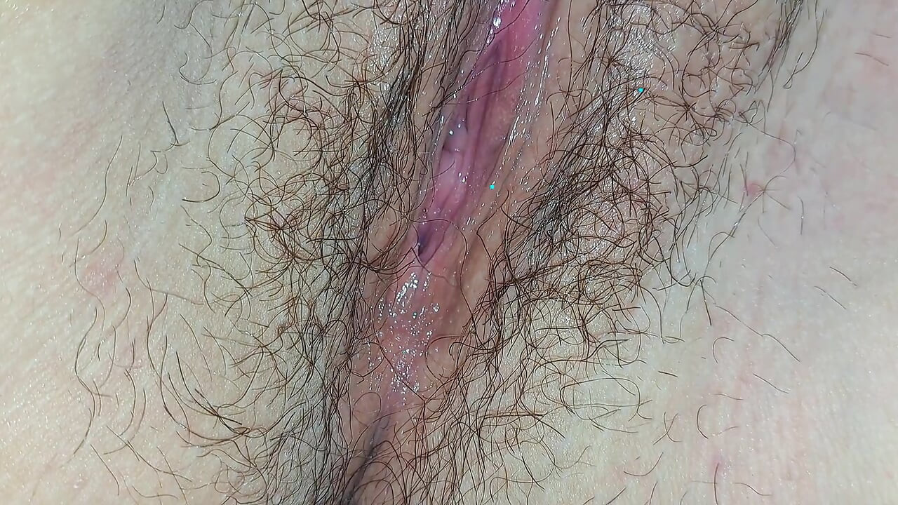 Dotykając mojego małego sąsiada ma ogromną cipkę