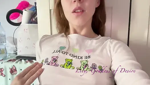 Utangaç ama çok cinsel kız striptiz