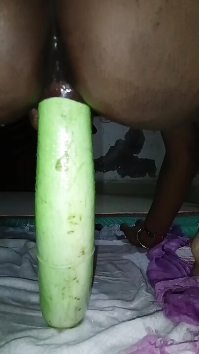 Bhabhi Ne bahut badi louki chut me dal diya