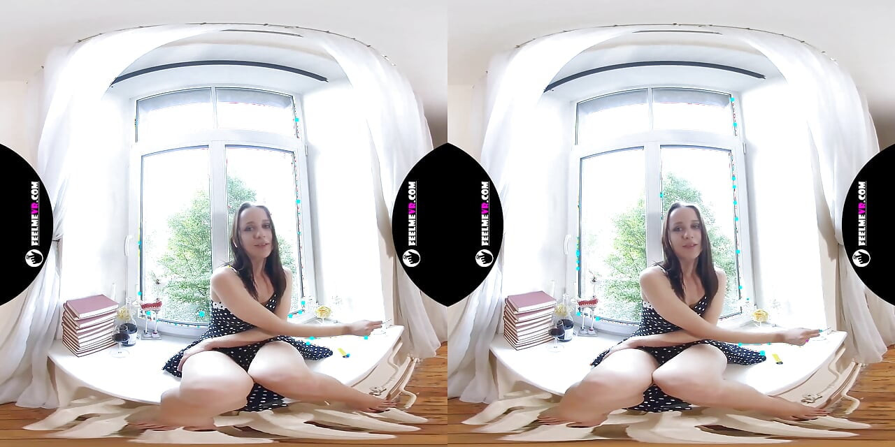 Paula Smoke and Orgasm Virtual Reality