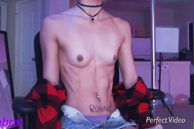 Skinny abs flexing