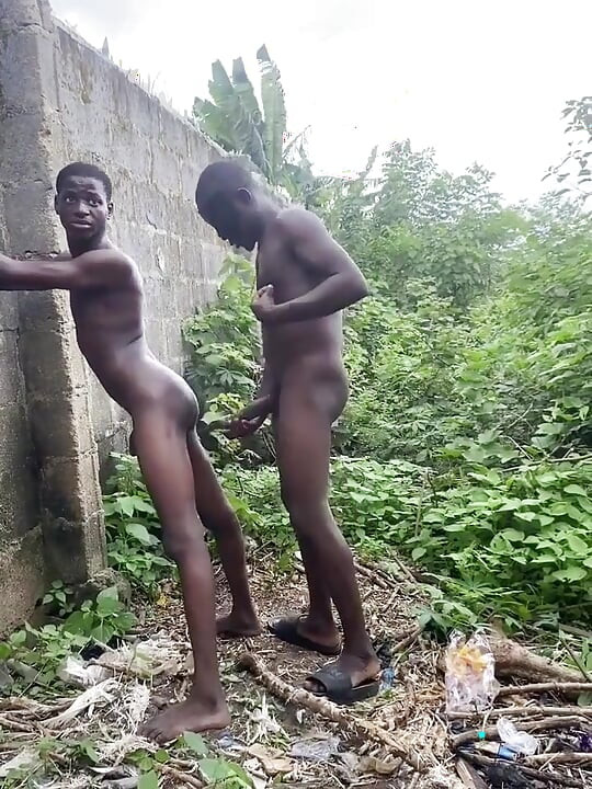 Brown with a Farmer in the Bush Fucking