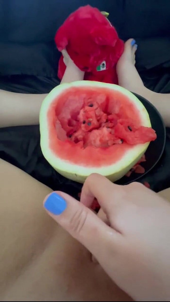 Moment spectaculos din " 🍉 PEPENELE VERDE MULTIPLICĂ ORGASMELE FEMININE DE ACASĂ - VIDEOCLIP PORNO ARAB COMPLET LUNG 2025- CEL MAI BUN AMATOR SAUDIT-"