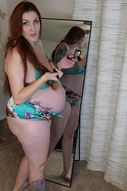 Pregnant Stepmother Fucked While Getting Ready for a Date