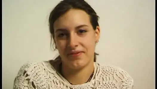 Ее пальцы сделали ее киску влажной