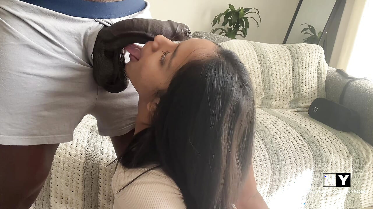 I love it when he lets me suck his dick -amateur couple- nysdel