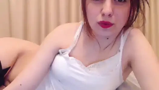 Kırmızı dudakları sikiyor