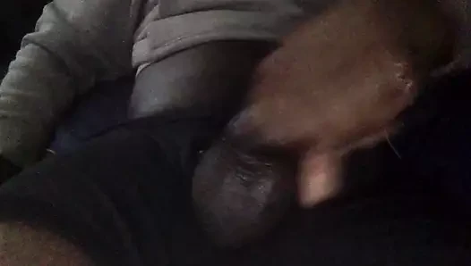 Kalp şeklindeki taşaklar dölle dolu