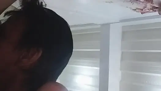 Jilat memek berbulu sampai banjir