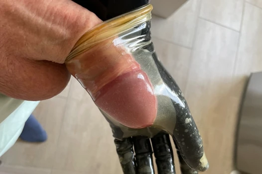 Double Latex Gloves Cumming