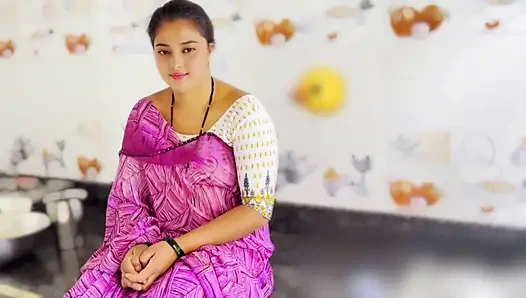 Hintli masum köylü kızı (hizmetçi kız) patronun evine yarakla girdi ve patron tarafından sikildi