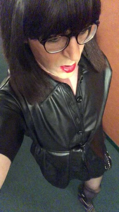 Charlotte Transgender - In a Mistress-Domina Mood !