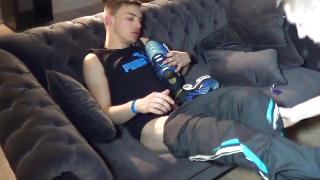 The twxnk Kevin ass fucked by his 2 straights boys