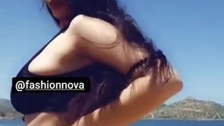 Pareciendo una estrella porno cachonda