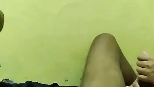 Milfs muschi lecken, wenn das haus ruhig ist