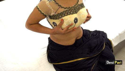 Desi pari - india bhabhi disfruta consolador en negro sari