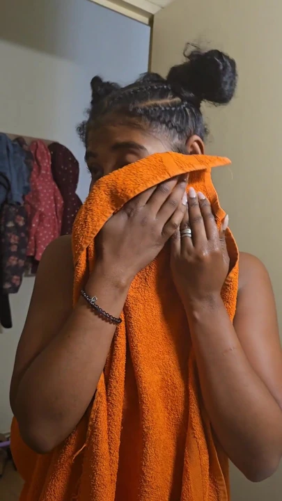 Epic moment from "Beautiful Ebony Makes Its Toilet"
