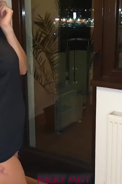 Svršavanje u gaćice moje polusestre dok roditelji nisu kod kuće