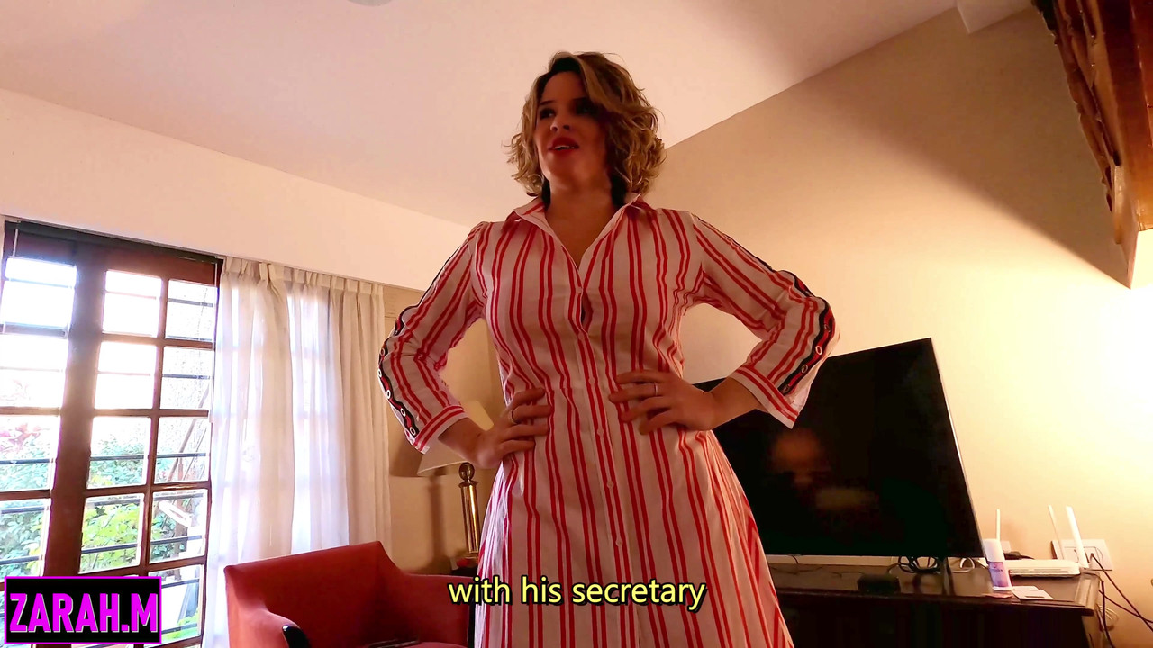 我老板的妻子勾引我干她并射在她巨大的奶子上