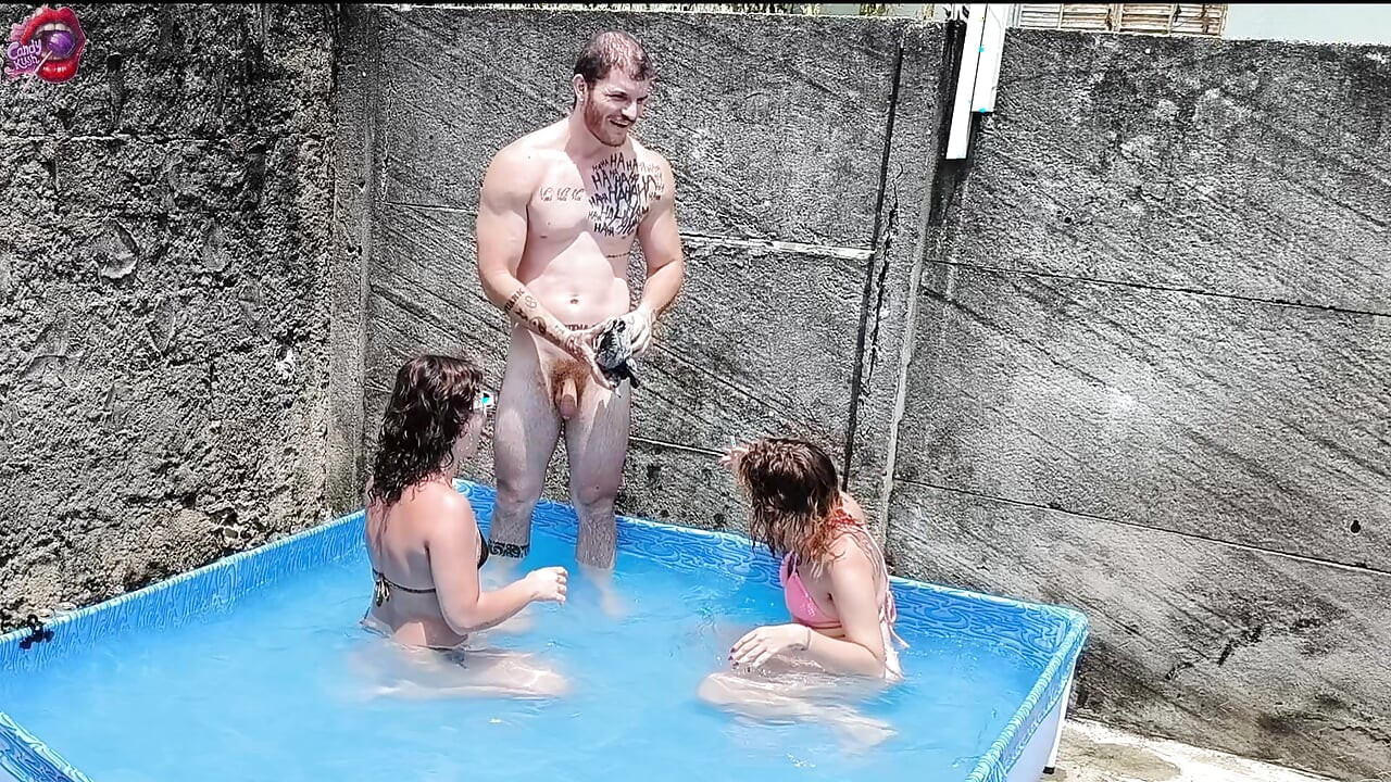 hot threesome fuck in the pool