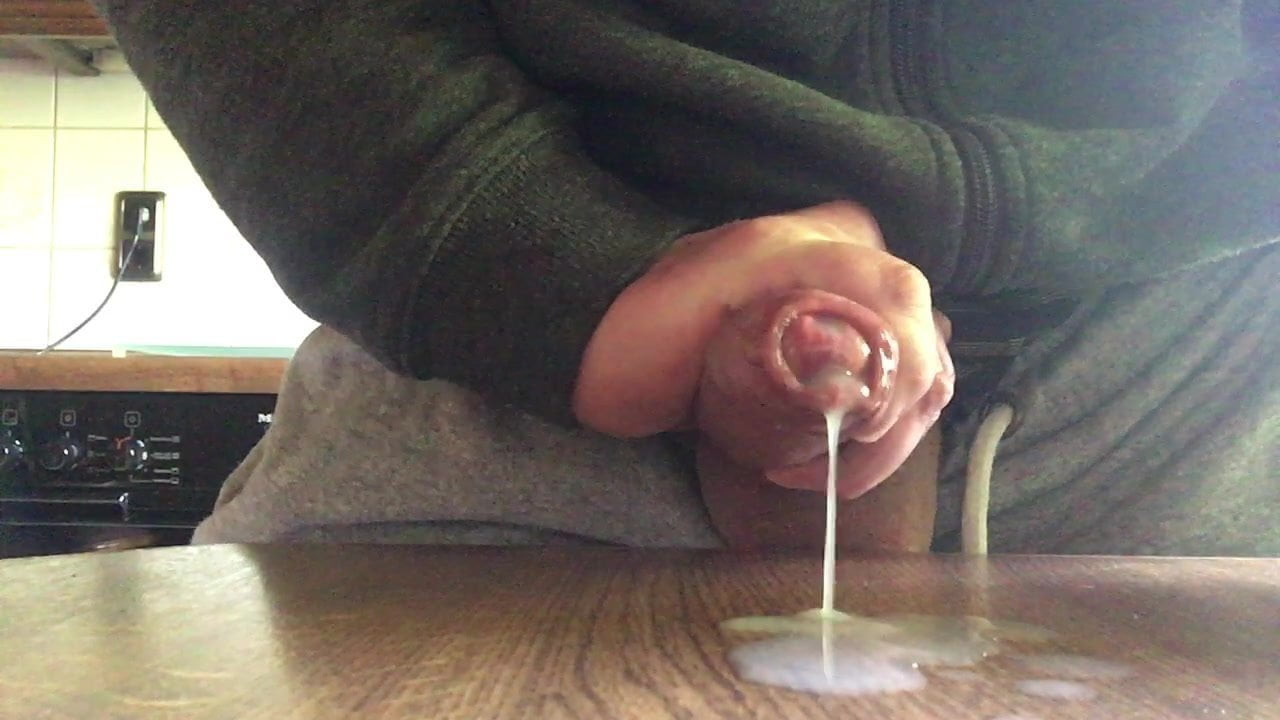 Närbild spermasprut 2