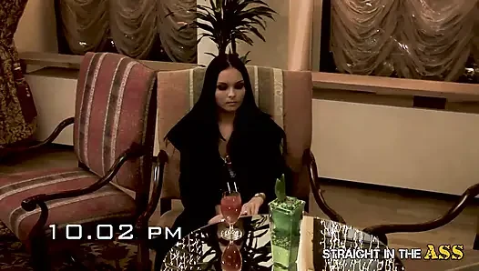 Langsung dientot memeknya di pantat