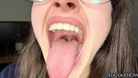 Fetish berbicara sebelum melahapmu fetish mulut uvula
