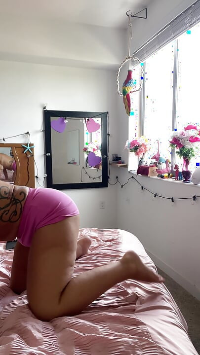 Seksowny, erotyczny striptiz greckiej bogini Steph