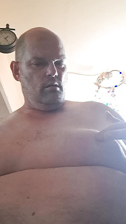 Perseestä, vain lutka haluaa tulla nussituksi.