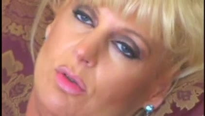 Perwersyjne dojrzałe mamuśki gorąca vicky buttfucked przez BBC