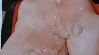 Cumming sobre grandes tetas porno mag