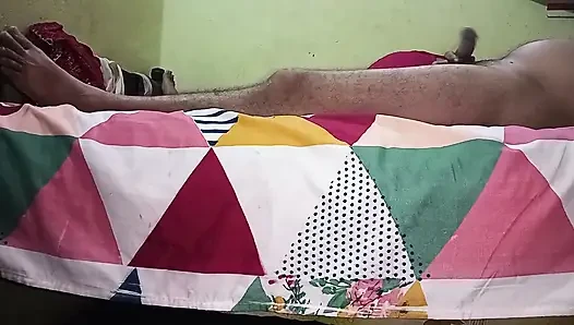 Üvey baba üvey kızını sabah seksiyle sikiyor