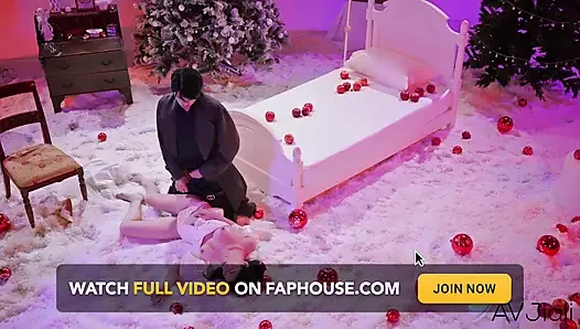 Jiaxin - возбужденная Белоснежка, которую трахает принц