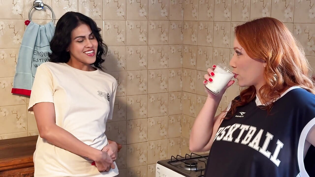 Lesbian Stepcousins Suck Pussy for Breakfast