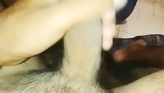 Bu seksi yaramaz adamın muhteşem porrongası.